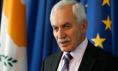 Δάνειο με επιτόκιο 2,5% επιδιώκει η Κύπρος από την τρόικα